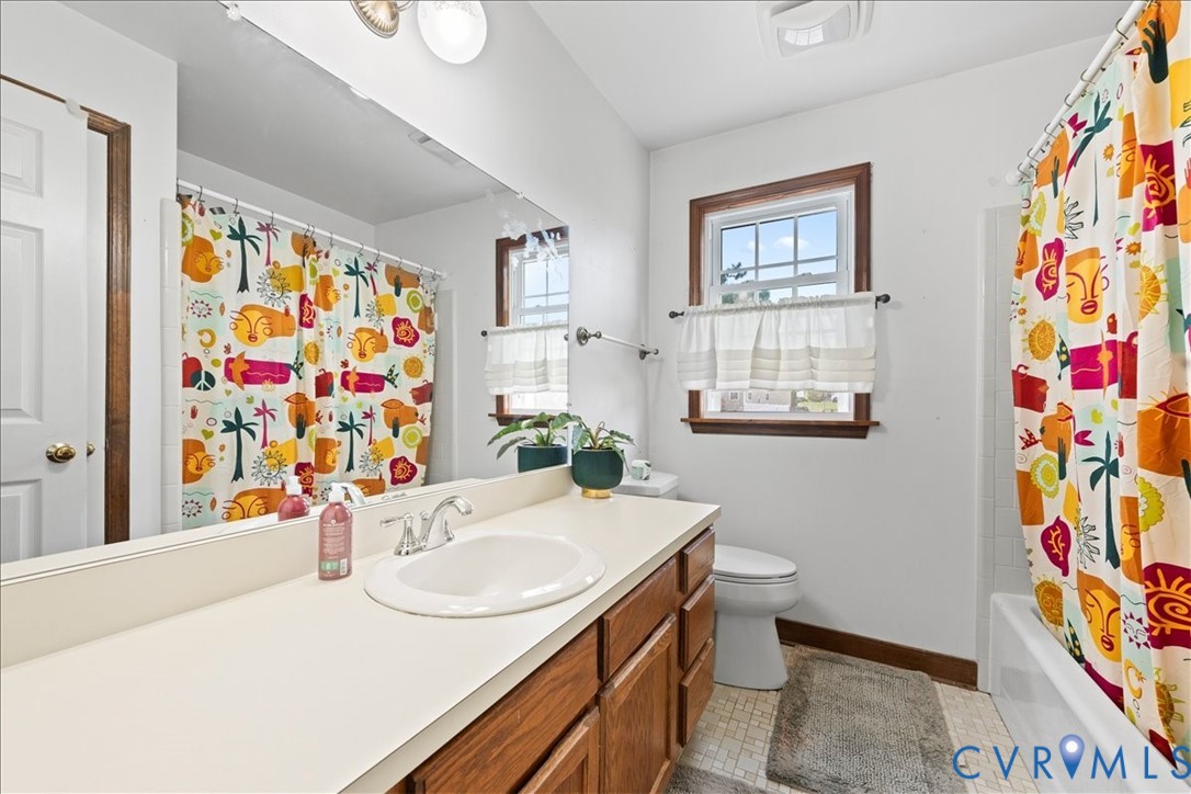 7141 Barkbridge Road Chesterfield, VA 23832 - Photo 26 of 44 Bathroom with vanity, shower / bathtub combination