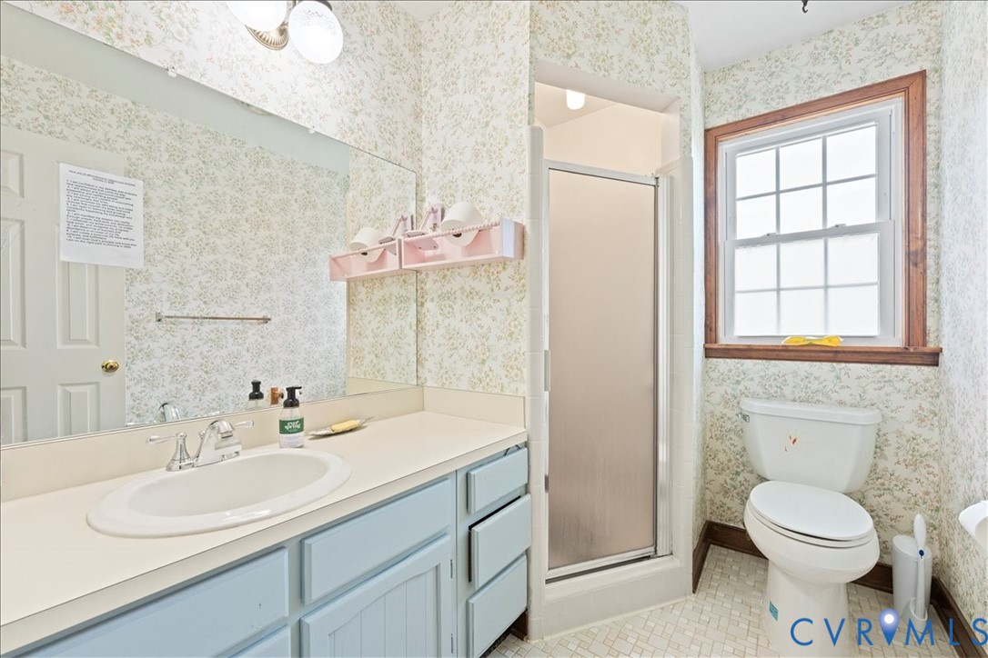 7141 Barkbridge Road Chesterfield, VA 23832 - Photo 38 of 44 Full bath featuring wallpapered walls, a shower st