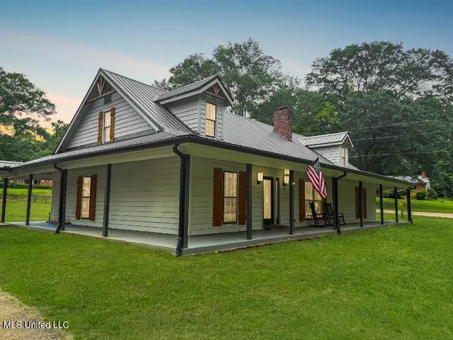 $342,500 | 706 Benford Drive, Fulton, MS 38843