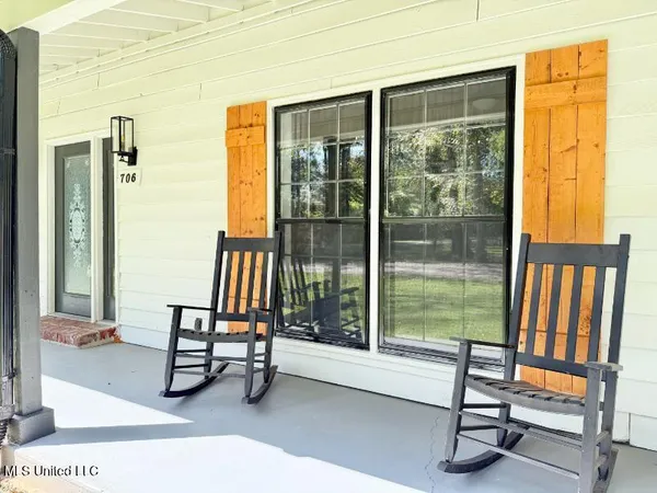$339,000 | 706 Benford Drive, Fulton, MS 38843
