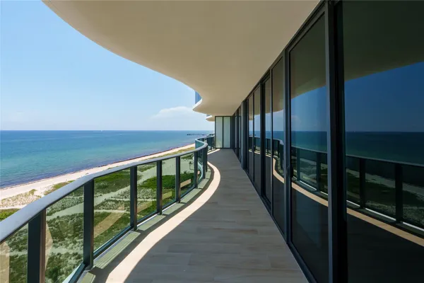 $17,500 | 900 North Ocean Boulevard, Unit 902, Pompano Beach, FL 33062