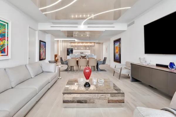 $17,500 | 900 North Ocean Boulevard, Unit 902, Pompano Beach, FL 33062
