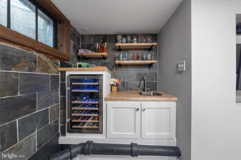 $1,050,000 | 161 Rolling Road, Bala Cynwyd, PA 19004