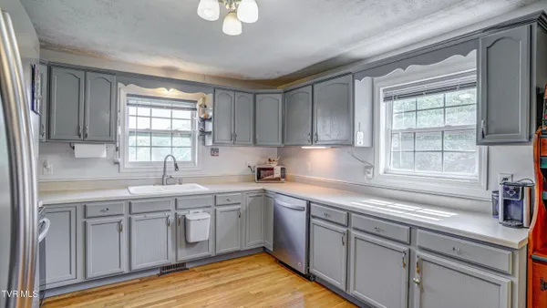 $346,500 | 2545 Siam Road, Elizabethton, TN 37643