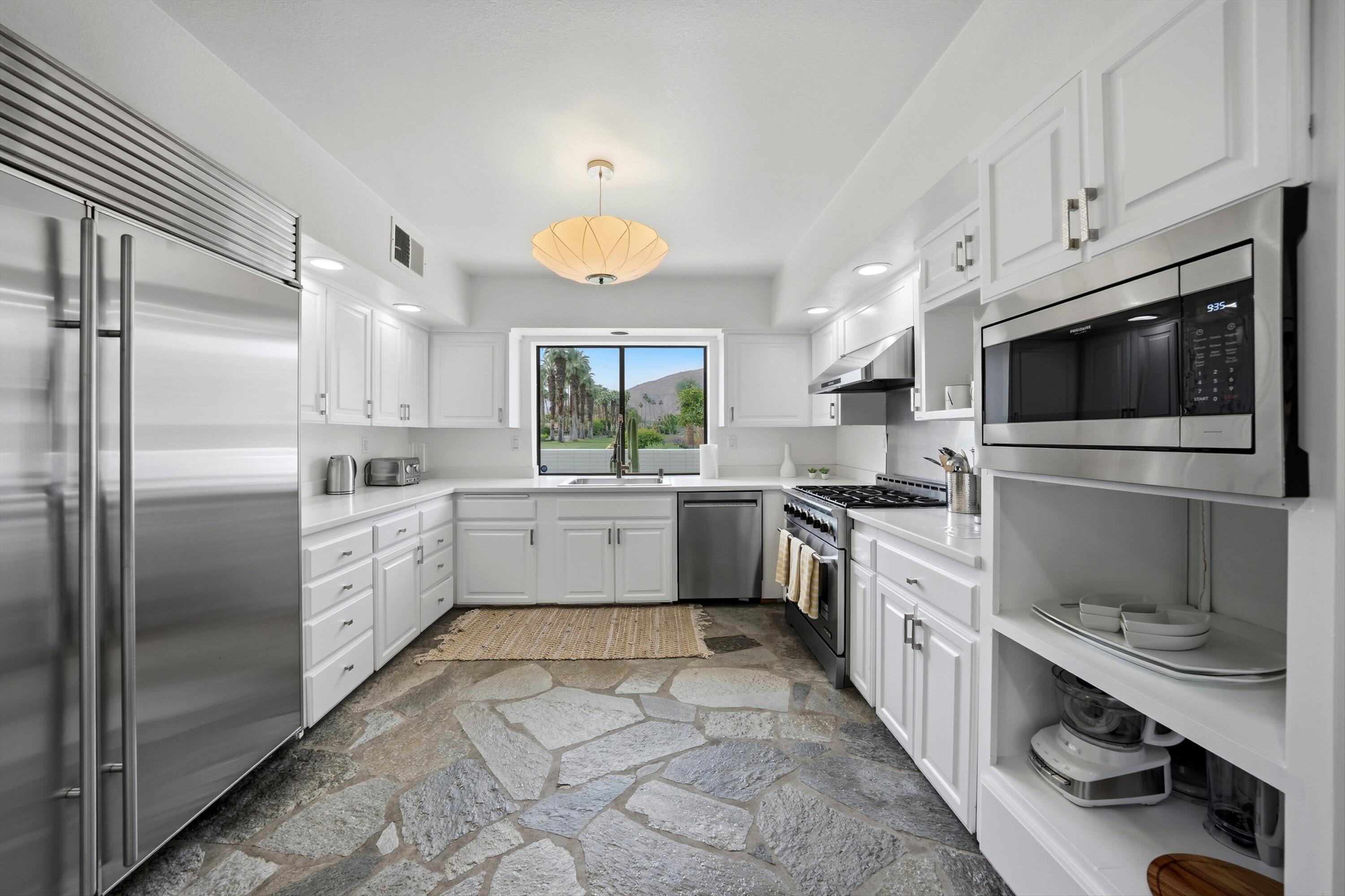 71467 Country Club Drive Rancho Mirage, CA 92270 - Photo 34 of 57 34-Photo-34