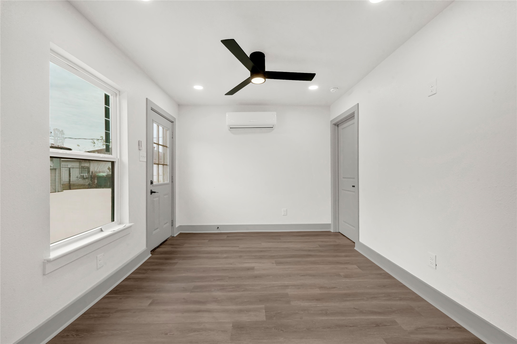 4331 Herridge Street Houston, TX 77022 - Photo 21 of 32