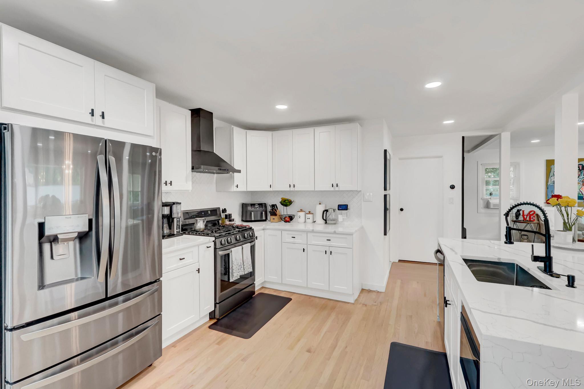 1893 Meadowbrook Road Merrick, NY 11566 - Photo 8 of 37