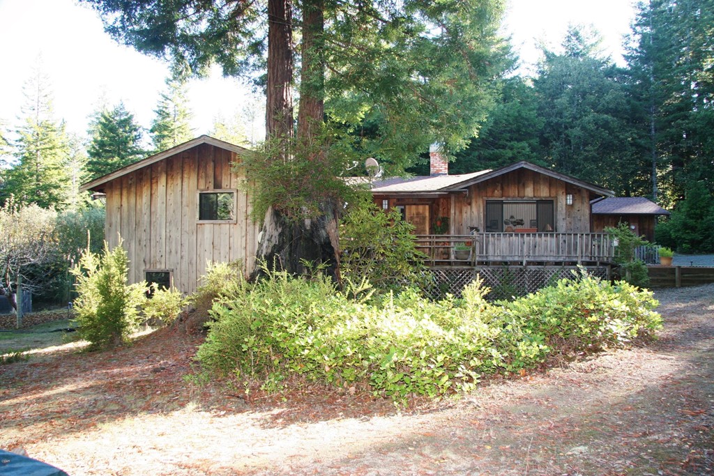 30790 Middle Ridge Road Albion, CA 95410 - Photo 1 of 1 front view of a house with a yard