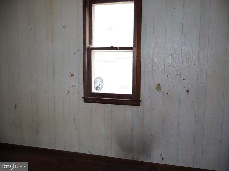 352 Roosevelt Avenue Lindenwold, NJ 08021 - Photo 16 of 21 a view of a window