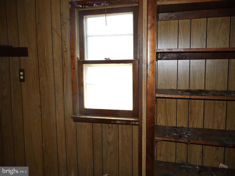 352 Roosevelt Avenue Lindenwold, NJ 08021 - Photo 17 of 21 a view of walk in closet