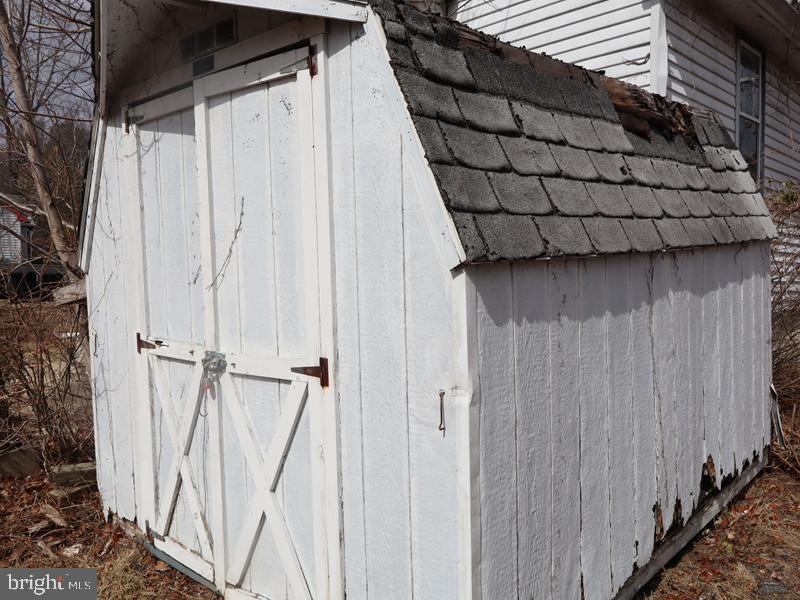 352 Roosevelt Avenue Lindenwold, NJ 08021 - Photo 9 of 21 a view of a wooden door