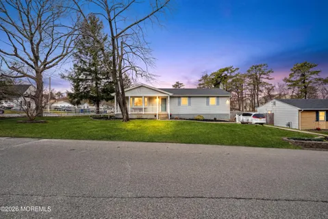 $450,000 | 1301 Oakdale Street, Toms River, NJ 08757