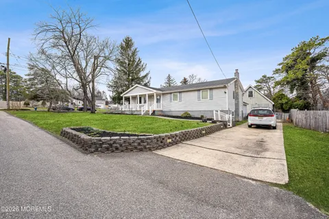 $450,000 | 1301 Oakdale Street, Toms River, NJ 08757
