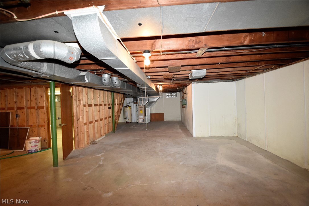 827 Ewing Road Youngstown, OH 44512 - Photo 23 of 31 Gallery Image 23