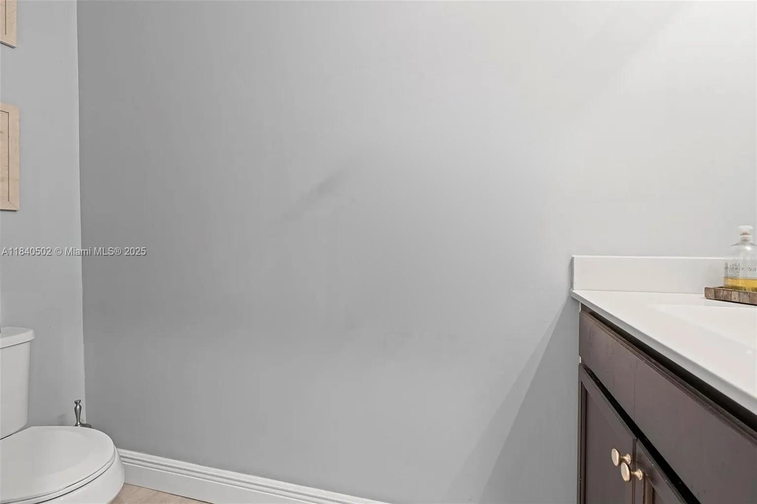 11460 Southwest 252nd Street Homestead, FL 33032 - Photo 14 of 31 Gallery Image 14