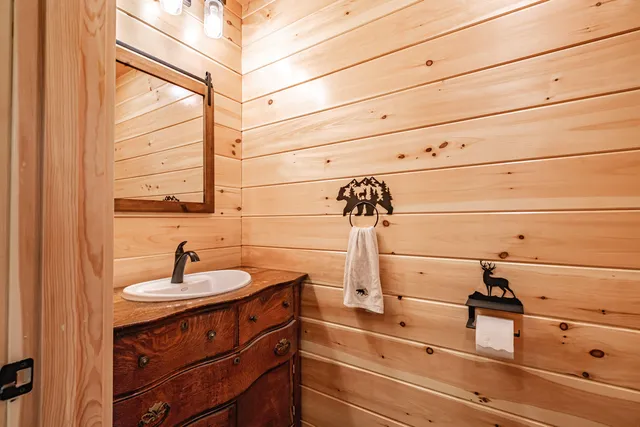 $579,000 | 1 Mountain View Lane, Shirley, ME 04485