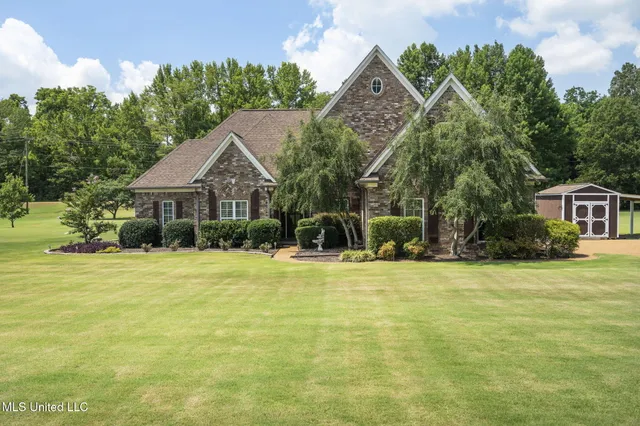 $472,000 | 10080 Green Forest Drive, Hernando, MS 38632