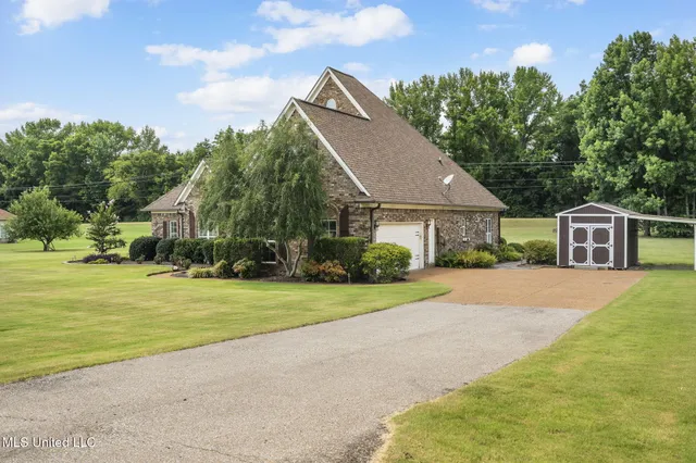 $472,000 | 10080 Green Forest Drive, Hernando, MS 38632