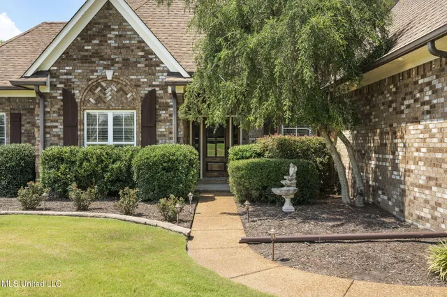 $472,000 | 10080 Green Forest Drive, Hernando, MS 38632