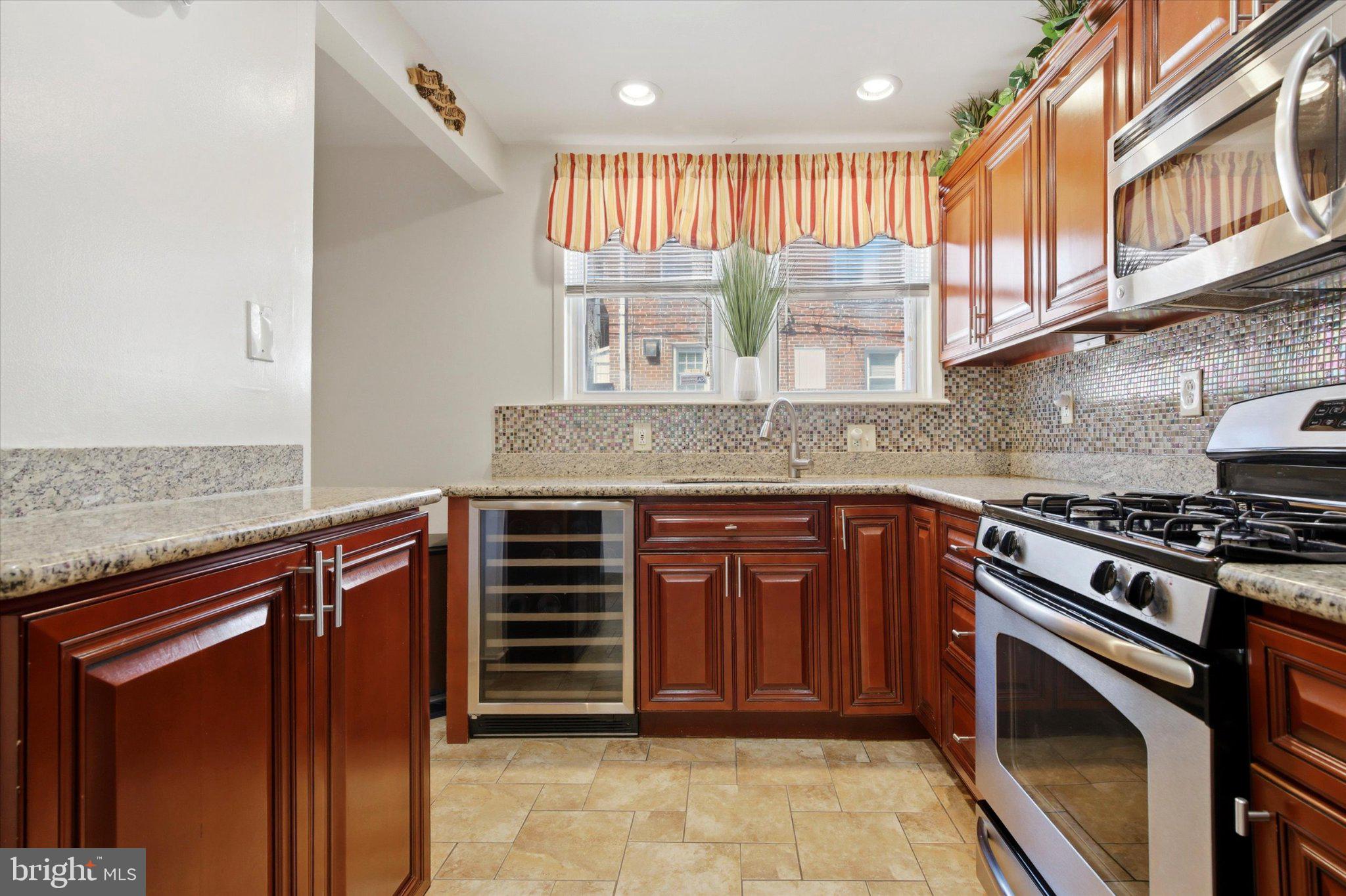 7450 Beverly Road Philadelphia, PA 19138 - Photo 9 of 29