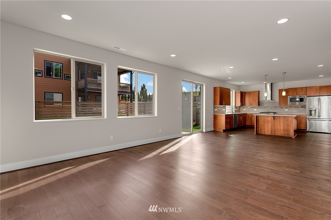 5127 Northeast 11th Place Renton, WA 98059 - Photo 12 of 23