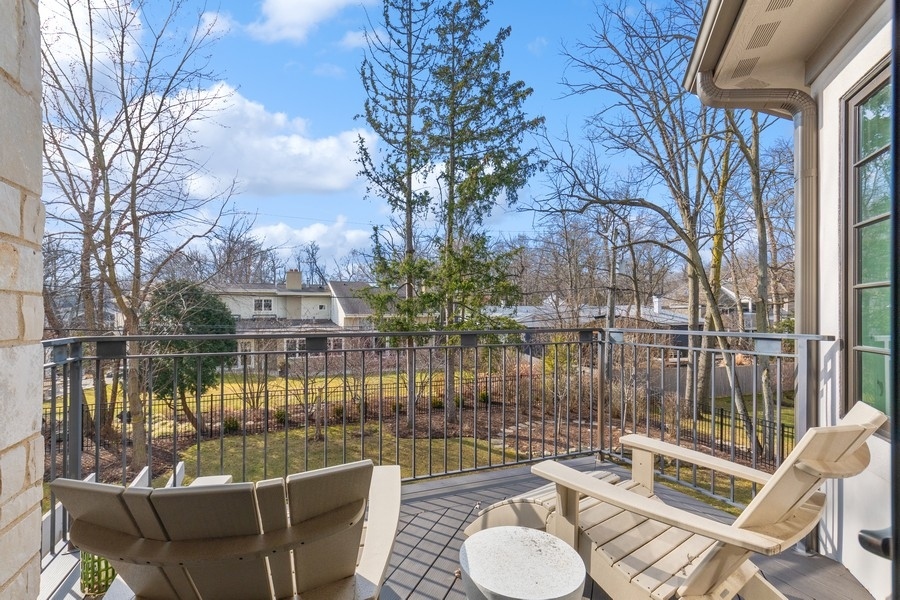 1233 Ridgewood Drive Northbrook, IL 60062 - Photo 19 of 42