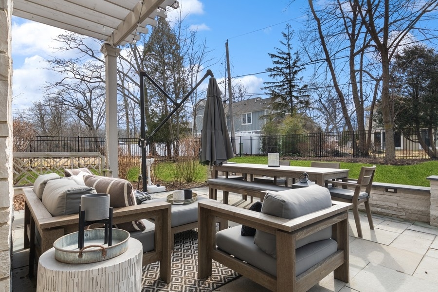 1233 Ridgewood Drive Northbrook, IL 60062 - Photo 38 of 42