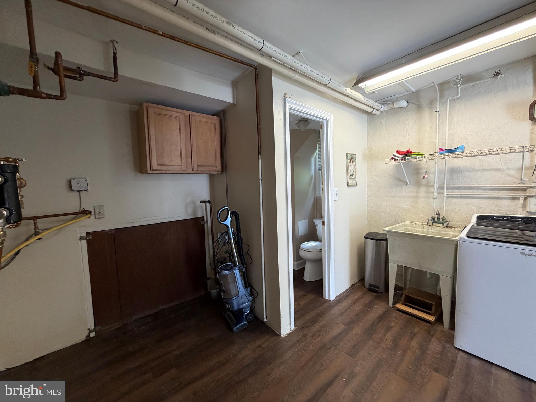 126 Dale Road Willow Grove, PA 19090 - Photo 40 of 50 Powder Room