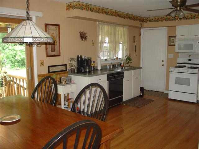 89 Beacon Road Bethlehem, NY 12077 - Photo 3 of 12 Photo 3