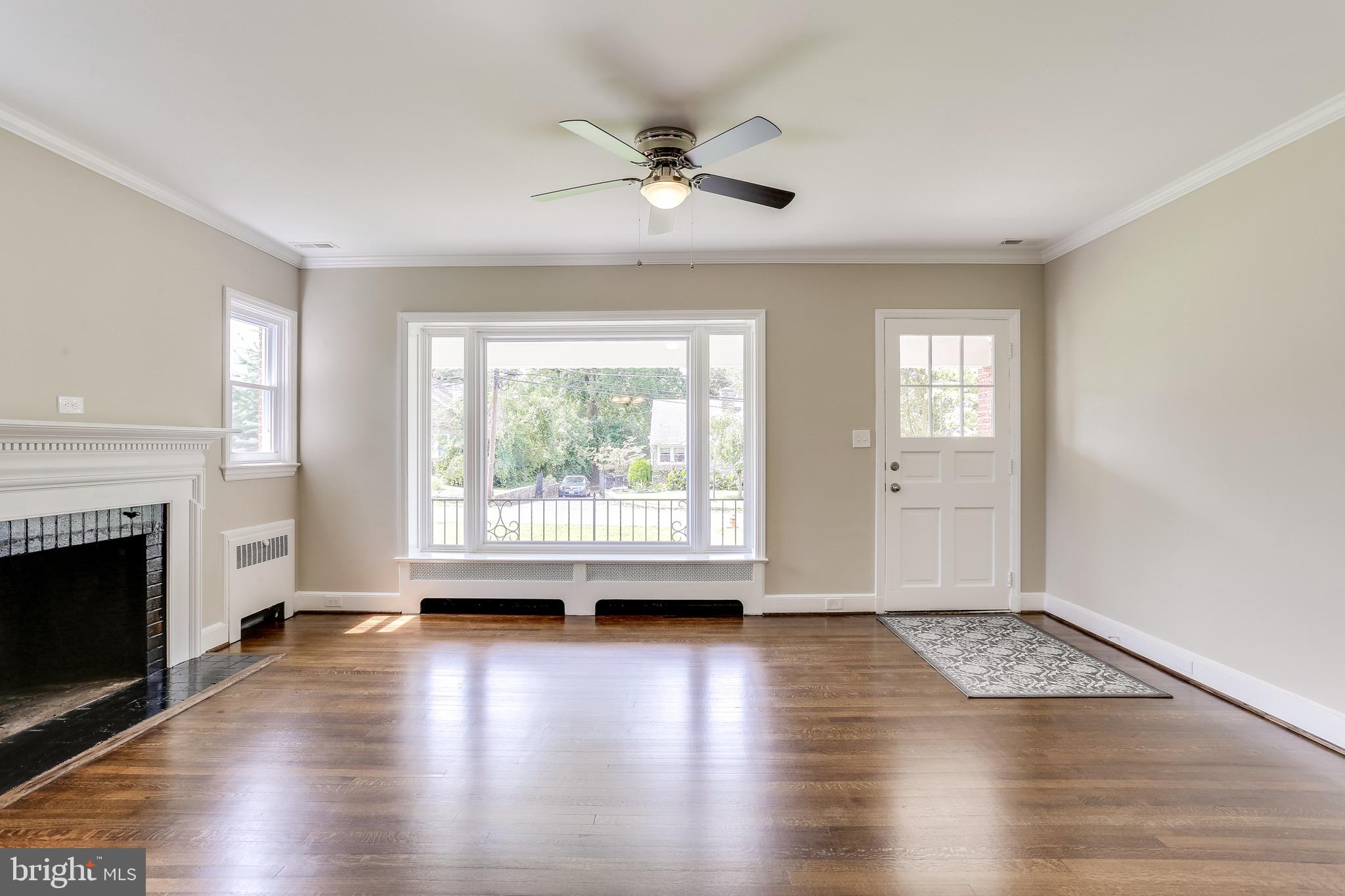 3505 St James Road Baltimore, MD 21244 - Photo 6 of 32 Plenty of natural light