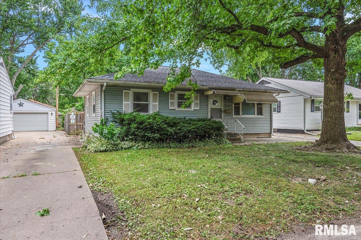 3600 Lancaster Road Springfield, IL 62703 - Photo 3 of 32