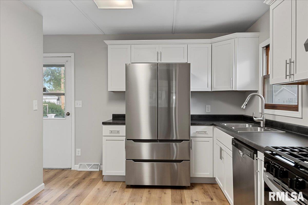 3600 Lancaster Road Springfield, IL 62703 - Photo 8 of 32