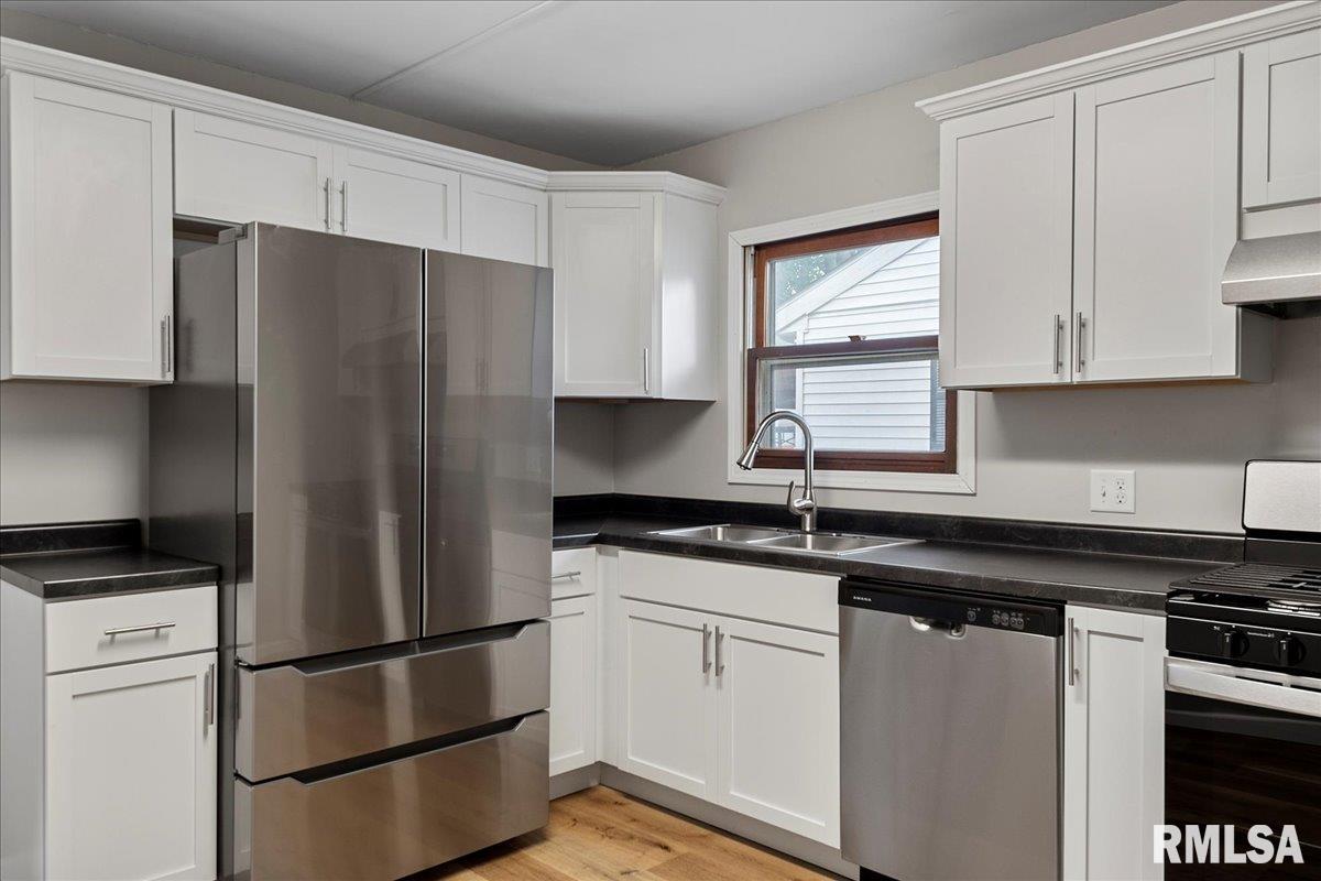 3600 Lancaster Road Springfield, IL 62703 - Photo 9 of 32