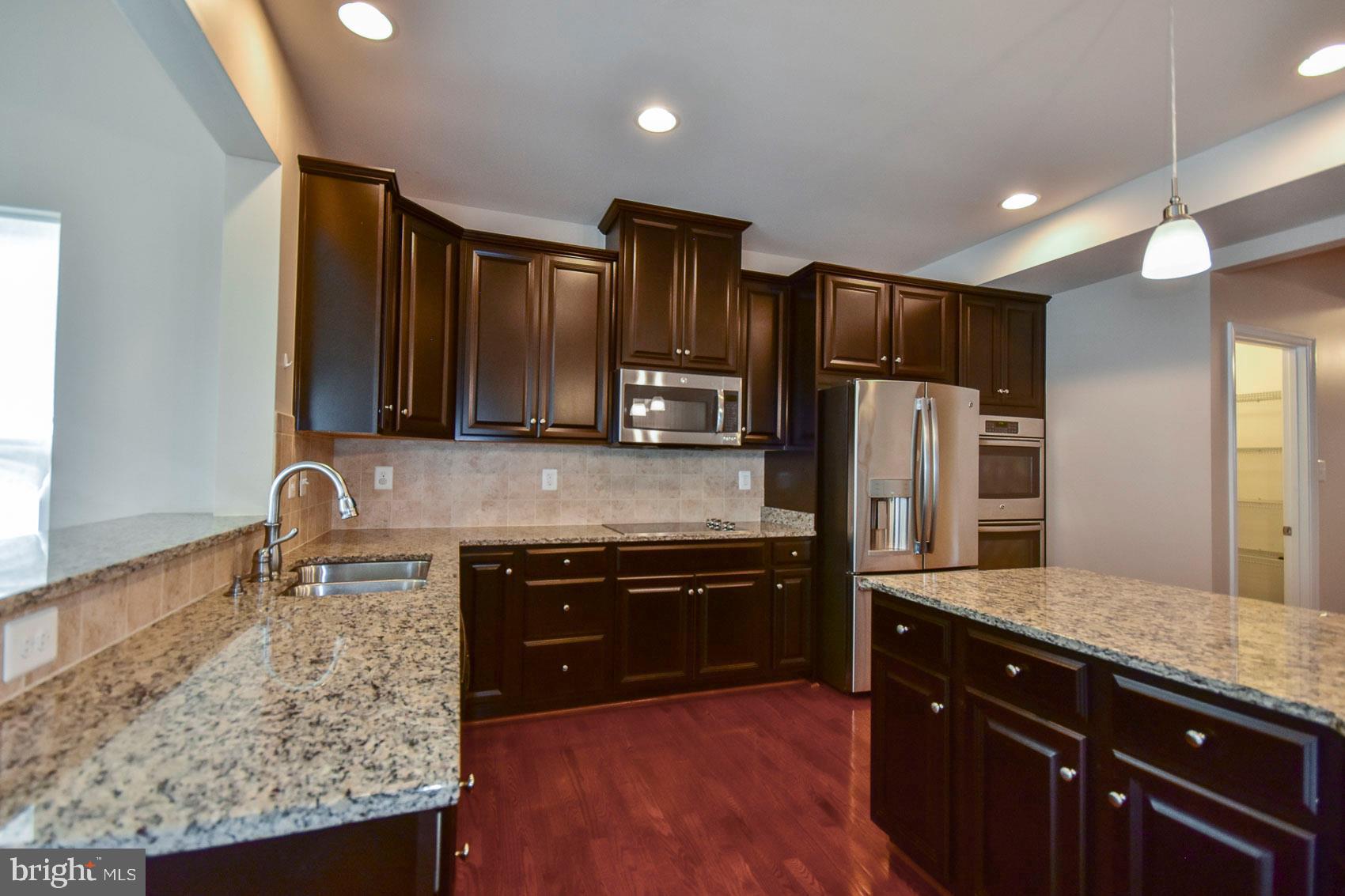 278 Mountain Laurel Boulevard Ranson, WV 25438 - Photo 16 of 65 Kitchen