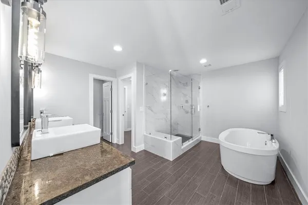$899,000 | 1744 Northeast Woodland Shores Lane, Lee's Summit, MO 64086