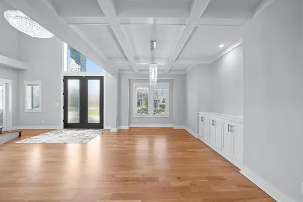 $899,000 | 1744 Northeast Woodland Shores Lane, Lee's Summit, MO 64086