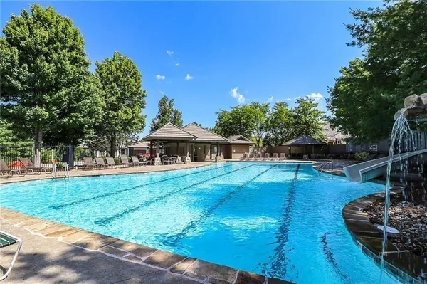 $899,000 | 1744 Northeast Woodland Shores Lane, Lee's Summit, MO 64086