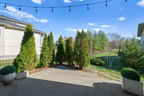 $899,000 | 1744 Northeast Woodland Shores Lane, Lee's Summit, MO 64086