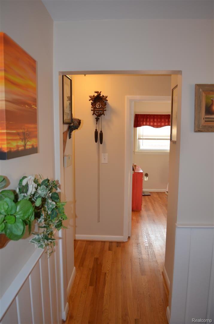964 Juneau Road Ypsilanti, MI 48198 - Photo 12 of 39 11.JPG