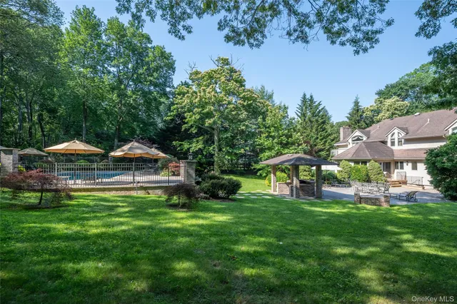 $3,199,000 | 527 Split Rock Road, Syosset, NY 11791