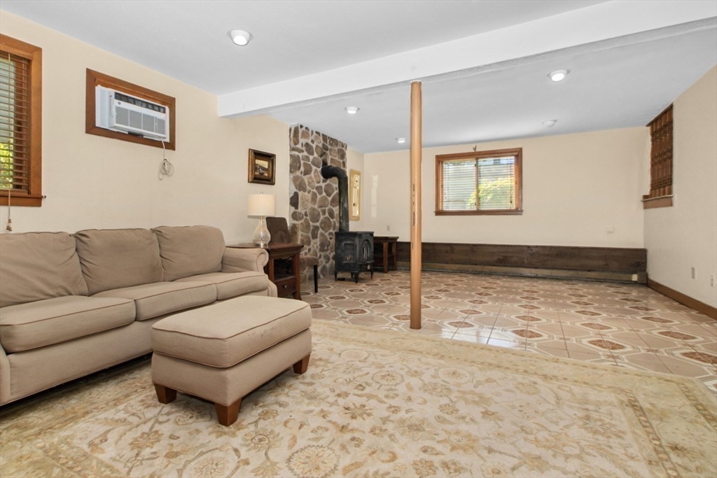 61 Canterbury Road Waltham, MA 02453 - Photo 19 of 30