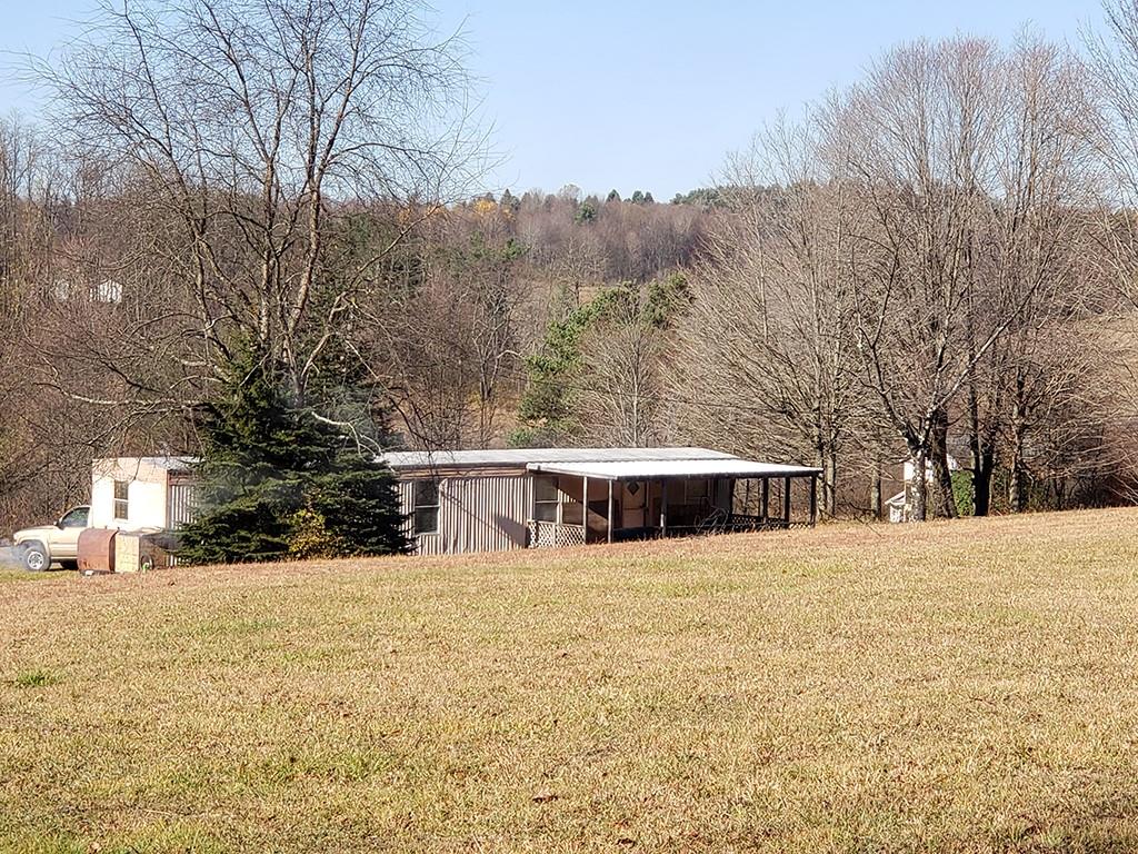 696 Holly Road Clymer, PA 15728 - Photo 18 of 22