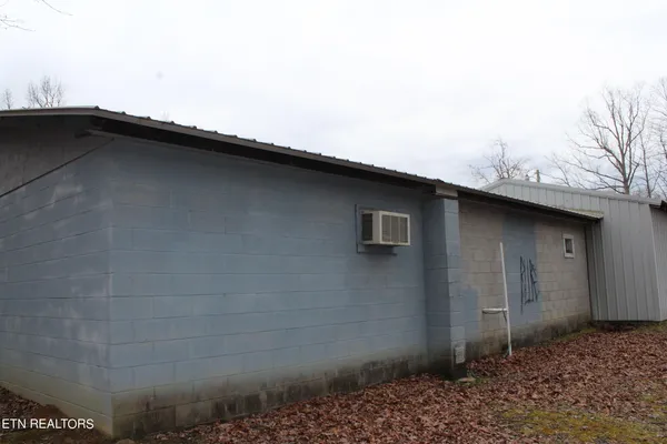 $150,000 | 2110 Pickett Park Highway, Jamestown, TN 38556