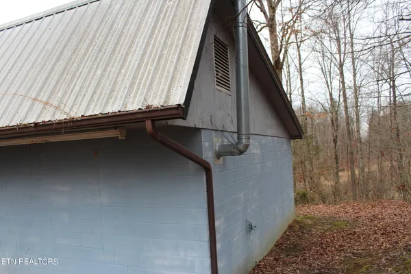 $150,000 | 2110 Pickett Park Highway, Jamestown, TN 38556