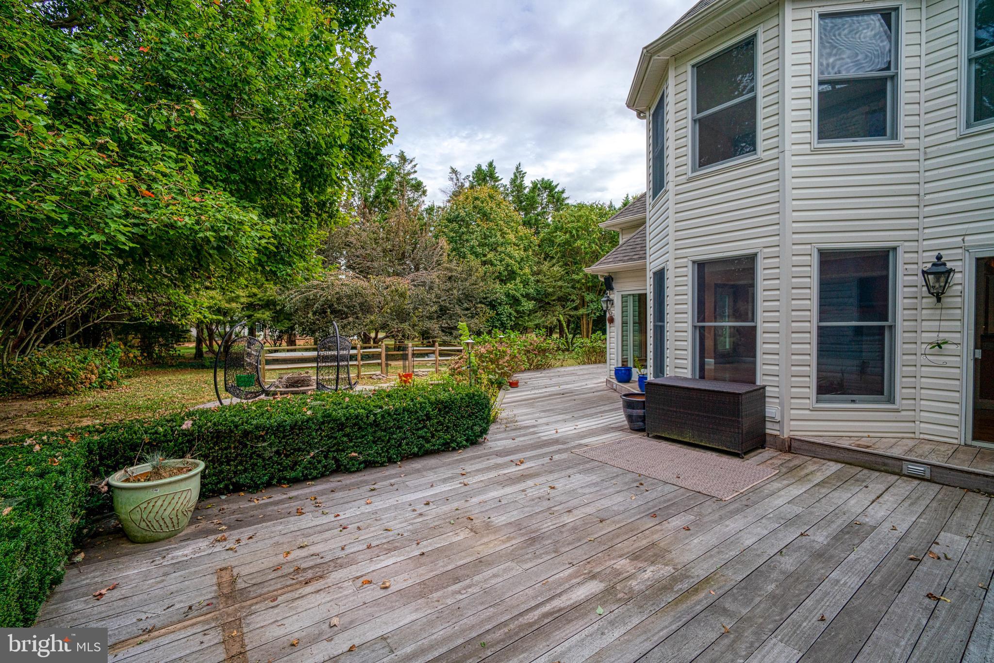 7915 Radcliffe Road Chestertown, MD 21620 - Photo 34 of 36 Wood deck