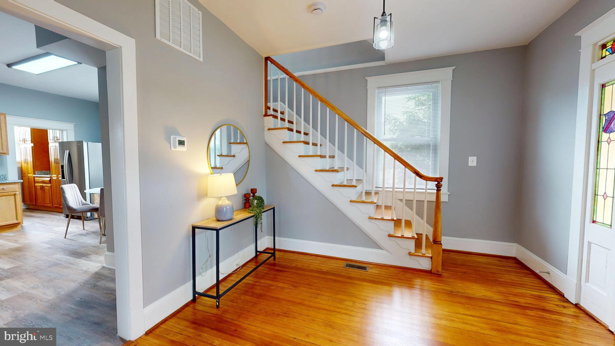 4329 Ridge Road Baltimore, MD 21236 - Photo 3 of 24 Beautiful and Welcoming Foyer