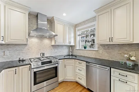 $849,000 | 7 Lake Avenue, Unit 7, Bronxville, NY 10708