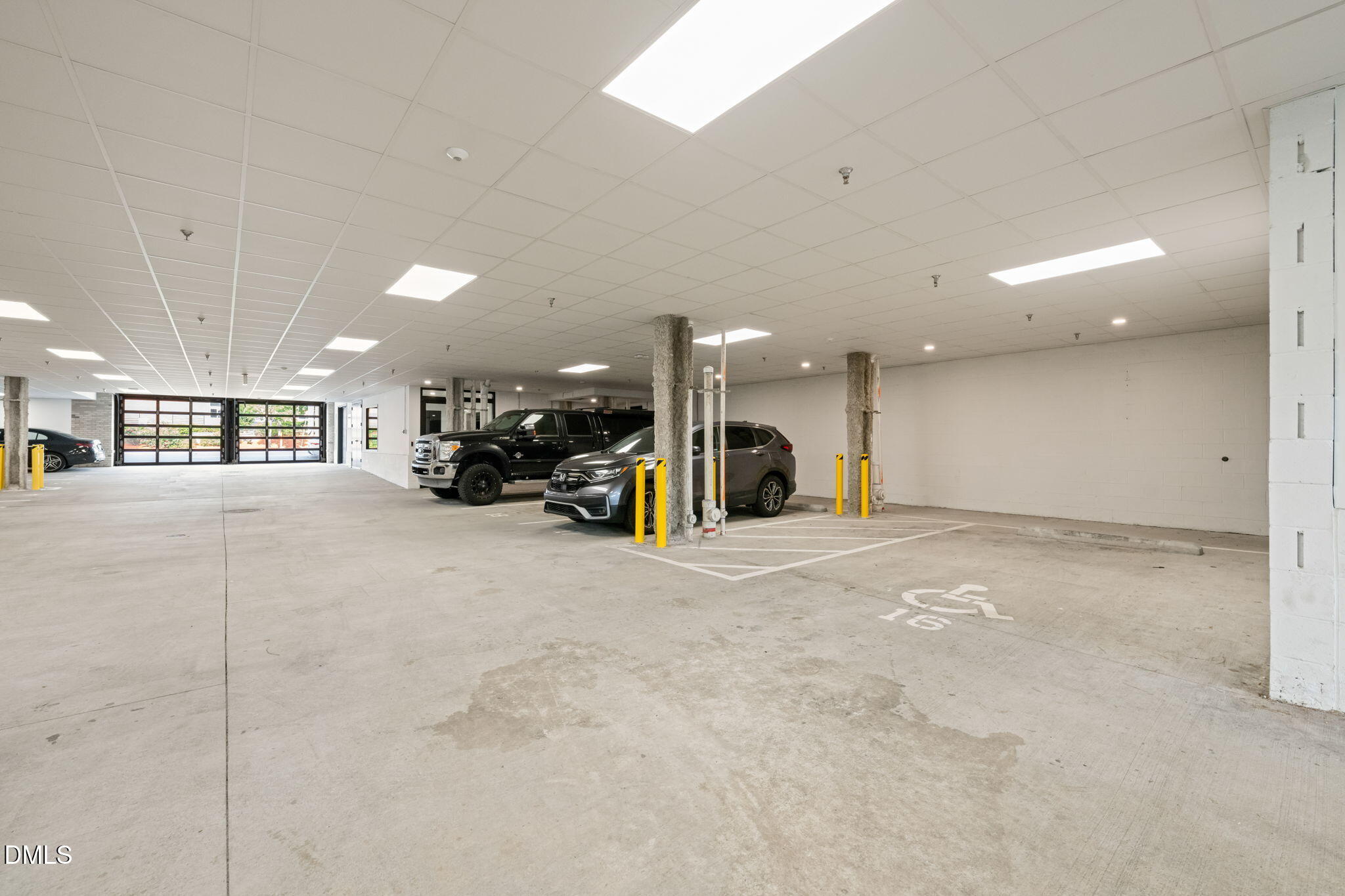 615 West Peace Street, Unit 207 Raleigh, NC 27605 - Photo 14 of 21 30-web-or-mls-untitled-28 (1)