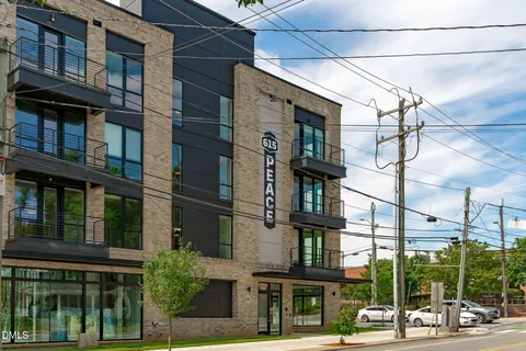 $499,900 | 615 West Peace Street, Unit 207, Raleigh, NC 27605