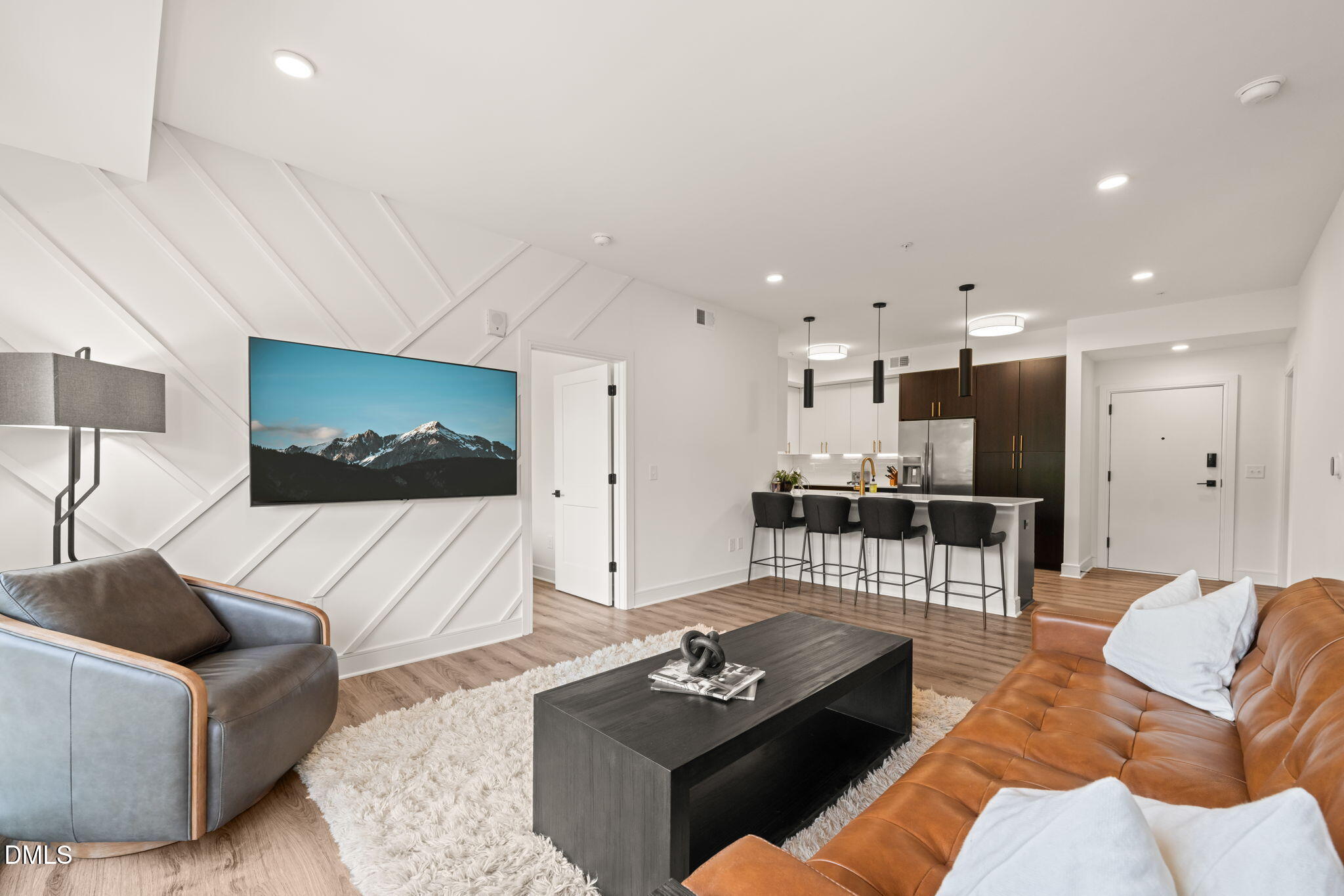 615 West Peace Street, Unit 207 Raleigh, NC 27605 - Photo 3 of 21 11-web-or-mls-untitled-22